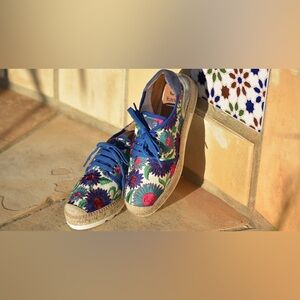 Kanna Floral Embroidered Espadrille Sneakers
